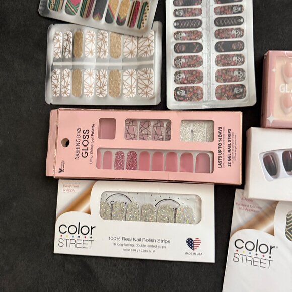 Bundle of Assorted Nail Polish Strips & Press-On Nails - Picture 3 of 4